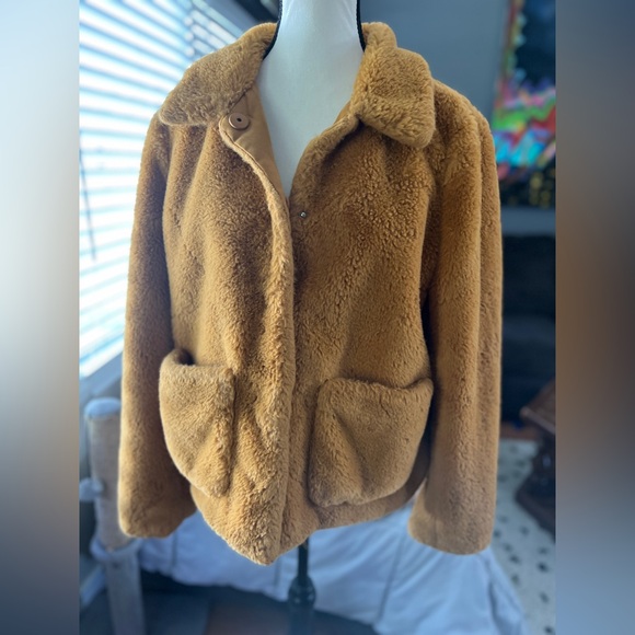 Divided Mustard Yellow Teddy Bear Coat - Picture 6 of 10